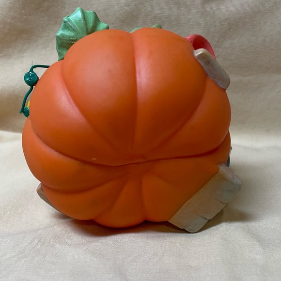Peter Peter Pumpkin Eater Hallmark Ornament - Picture 4 of 9